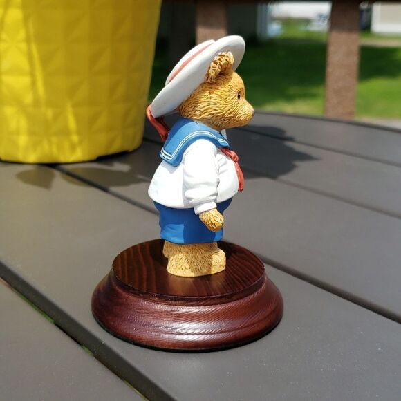 Dept 56 Vintage The Upstairs Downstairs Bears Figurine Sailor Bear with Sailboat - Picture 4 of 6